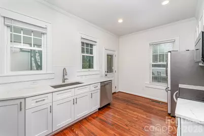 2110 Dartmouth Place, Charlotte, NC 28207 - Photo 9