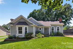 907 Gretna Green Dr, Charlotte, NC 28217 - Photo 1