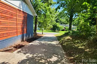 3528 Enfield Rd, Charlotte, NC 28205 - Photo 27
