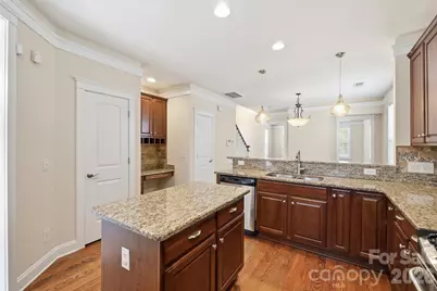 717 E 8th Street, Charlotte, NC 28202 - Photo 13