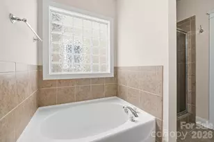 717 E 8th St, Charlotte, NC 28202 - Photo 25