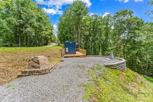 678 Forest Lake Heights Dr, Nebo, NC 28761 - Photo 5