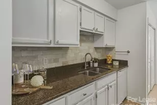1077 Sardis Cove Dr, Charlotte, NC 28270 - Photo 9
