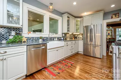 832 4th Avenue W, Hendersonville, NC 28739 - Photo 13