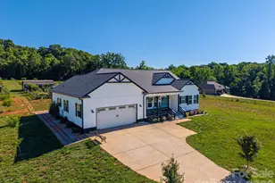 1484 Null Rd, Lincolnton, NC 28092 - Photo 3