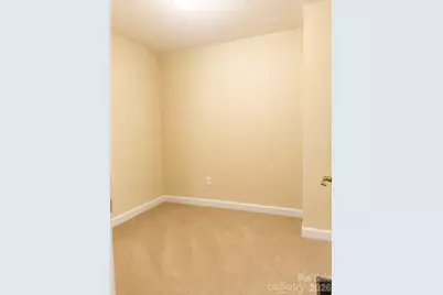 47 Victoria Park Drive, Hendersonville, NC 28792 - Photo 15