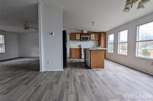 7329 Twillingate Dr, Charlotte, NC 28215 - Photo 13