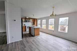 7329 Twillingate Dr, Charlotte, NC 28215 - Photo 3