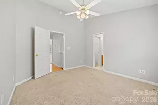 8244 Carob Tree Ln, Charlotte, NC 28215 - Photo 17