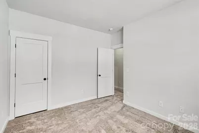 9521 Munsing Drive, Charlotte, NC 28269 - Photo 5