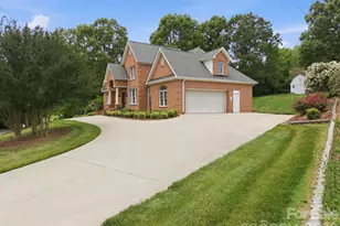 540 Hickory Dr, Salisbury, NC 28144 - Photo 5