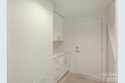 335 E Tremont Avenue, Charlotte, NC 28203 - Photo 35