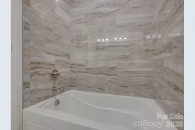 335 E Tremont Avenue, Charlotte, NC 28203 - Photo 25