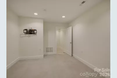 335 E Tremont Avenue, Charlotte, NC 28203 - Photo 37