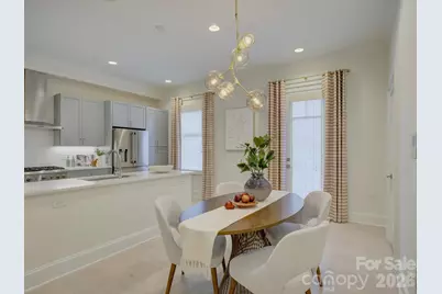 335 E Tremont Avenue, Charlotte, NC 28203 - Photo 11