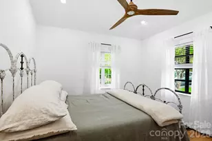 38 Aurora Dr, Asheville, NC 28805 - Photo 15