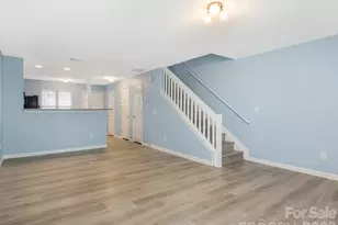 3259 Blythe Ridge Ct, Charlotte, NC 28213 - Photo 3