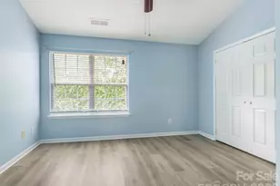 3259 Blythe Ridge Ct, Charlotte, NC 28213 - Photo 7