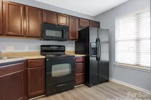 3259 Blythe Ridge Ct, Charlotte, NC 28213 - Photo 5