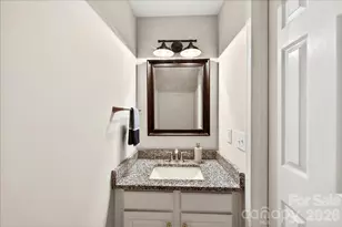 5441 Werburgh St, Charlotte, NC 28209 - Photo 35