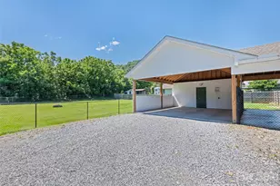 40 Avery St, Waynesville, NC 28786 - Photo 39