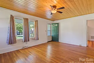 40 Avery St, Waynesville, NC 28786 - Photo 17