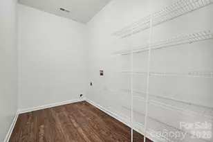 4615 Potters Glen Rd, Charlotte, NC 28269 - Photo 11