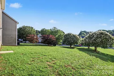 4615 Potters Glen Road, Charlotte, NC 28269 - Photo 3