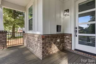 129 S Gardner Ave, Charlotte, NC 28208 - Photo 3