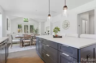 129 S Gardner Ave, Charlotte, NC 28208 - Photo 13