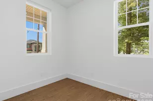129 S Gardner Ave, Charlotte, NC 28208 - Photo 29