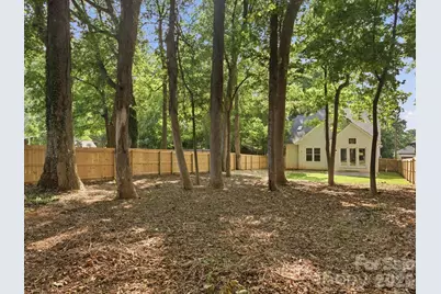 129 S Gardner Avenue, Charlotte, NC 28208 - Photo 45