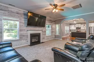 126 Misty Woods Dr, Lake Wylie, SC 29710 - Photo 5