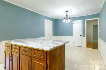 214 McGinnis Avenue, Lincolnton, NC 28092 - Photo 9