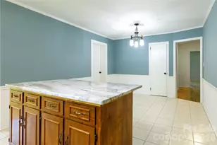 214 McGinnis Ave, Lincolnton, NC 28092 - Photo 9
