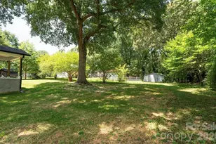 209 E Dixon St, Lincolnton, NC 28092 - Photo 27