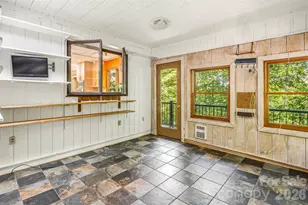 1430 Valmont Dr, Hendersonville, NC 28791 - Photo 23