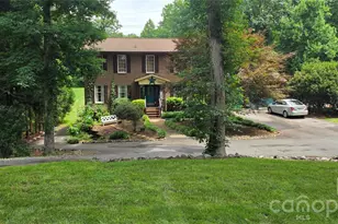 3110 9th Tee Dr, Newton, NC 28658 - Photo 1