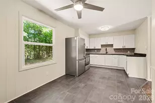 28 Maiden Ln, York, SC 29745 - Photo 7