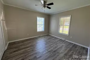 107 S Inman Ave, Bessemer City, NC 28016 - Photo 7