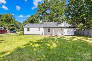 227 N Magnolia St, Mooresville, NC 28115 - Photo 17