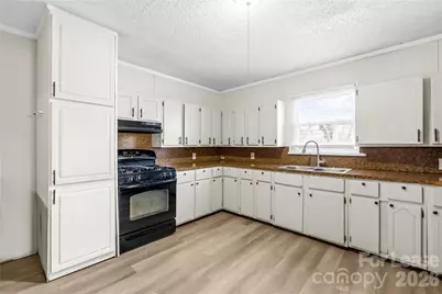 257 Jefferson Street, Statesville, NC 28677 - Photo 7