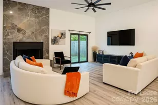 909 Highland Mist Ln, Charlotte, NC 28215 - Photo 3