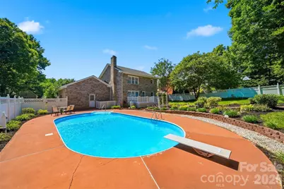 1948 Twin Ponds Drive, Hickory, NC 28602 - Photo 29