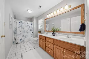 1948 Twin Ponds Dr, Hickory, NC 28602 - Photo 25