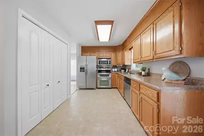 1948 Twin Ponds Drive, Hickory, NC 28602 - Photo 11