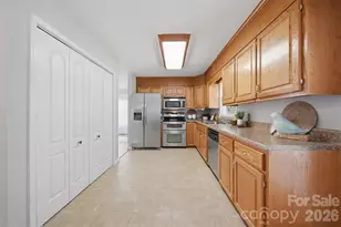 1948 Twin Ponds Dr, Hickory, NC 28602 - Photo 11