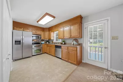 1948 Twin Ponds Drive, Hickory, NC 28602 - Photo 13