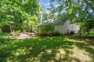 1303 Long Grass Ct, Charlotte, NC 28216 - Photo 31