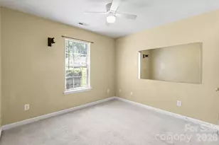 1303 Long Grass Ct, Charlotte, NC 28216 - Photo 17